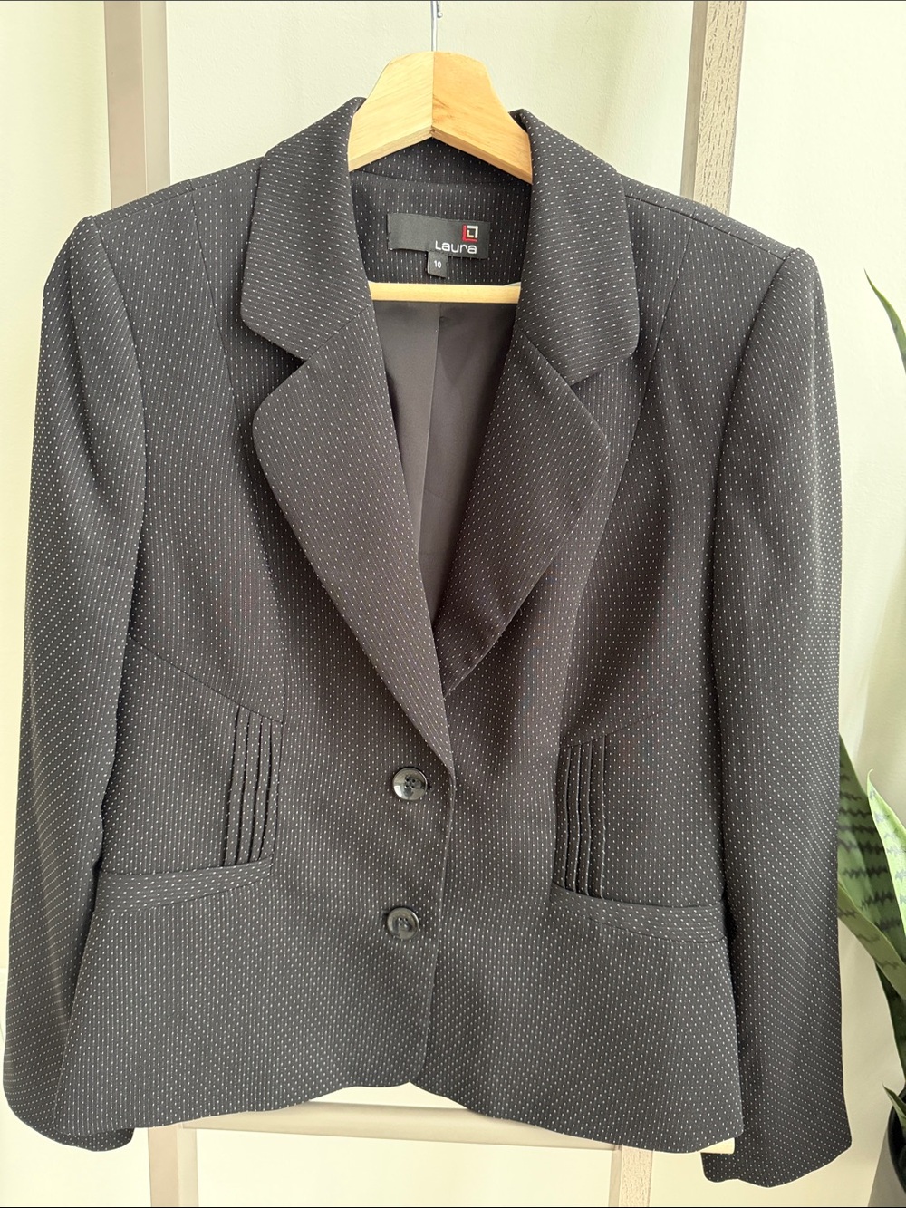 Laura Women’s Tailored Blazer